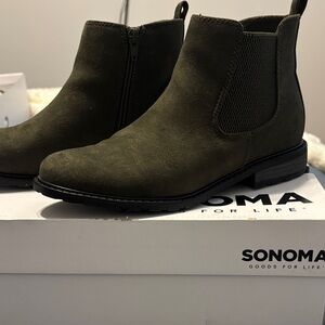 Sonoma Women's Olive Ankle Boots